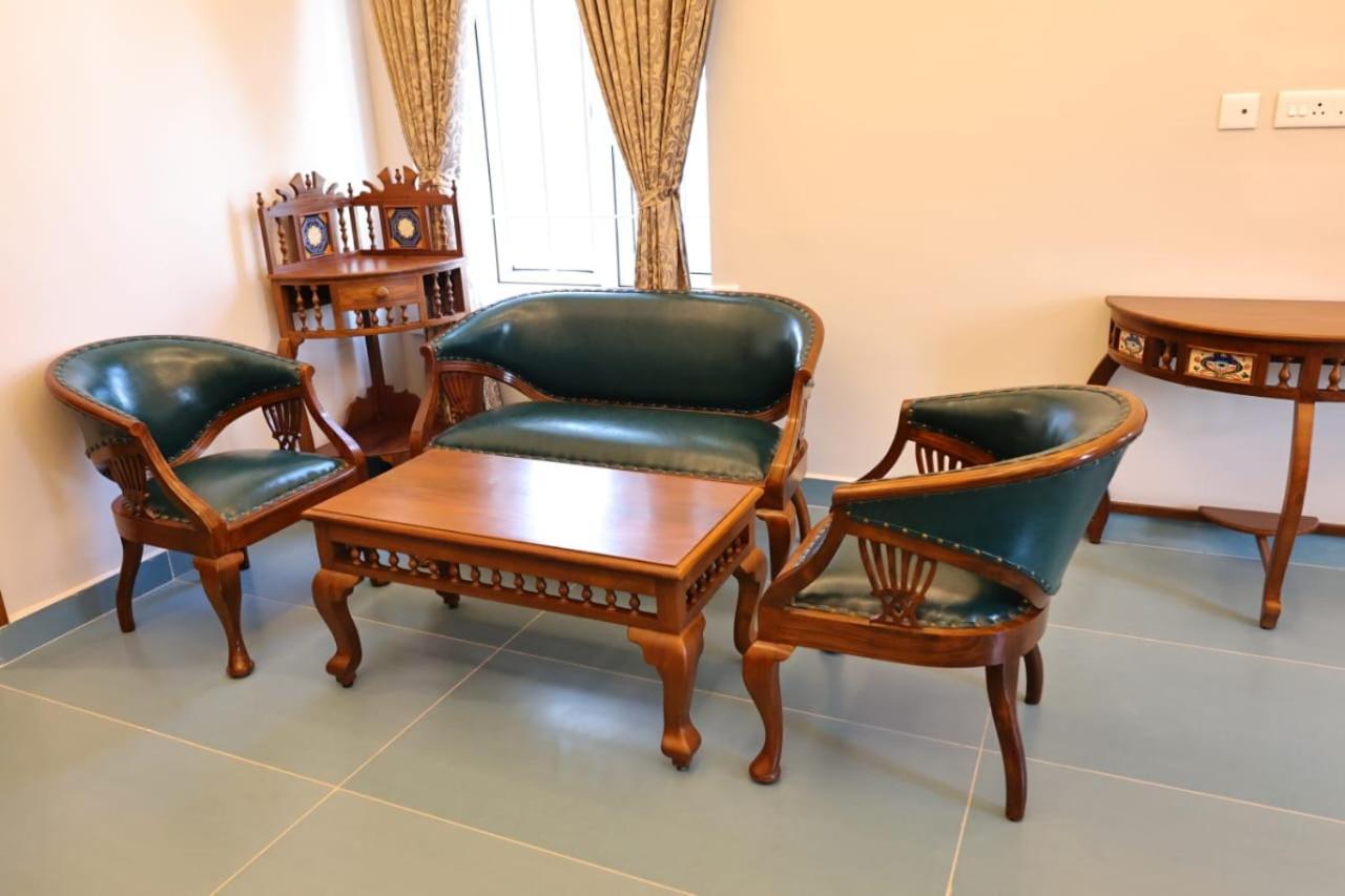 Le Colonial Suites Pondicherry Exterior photo